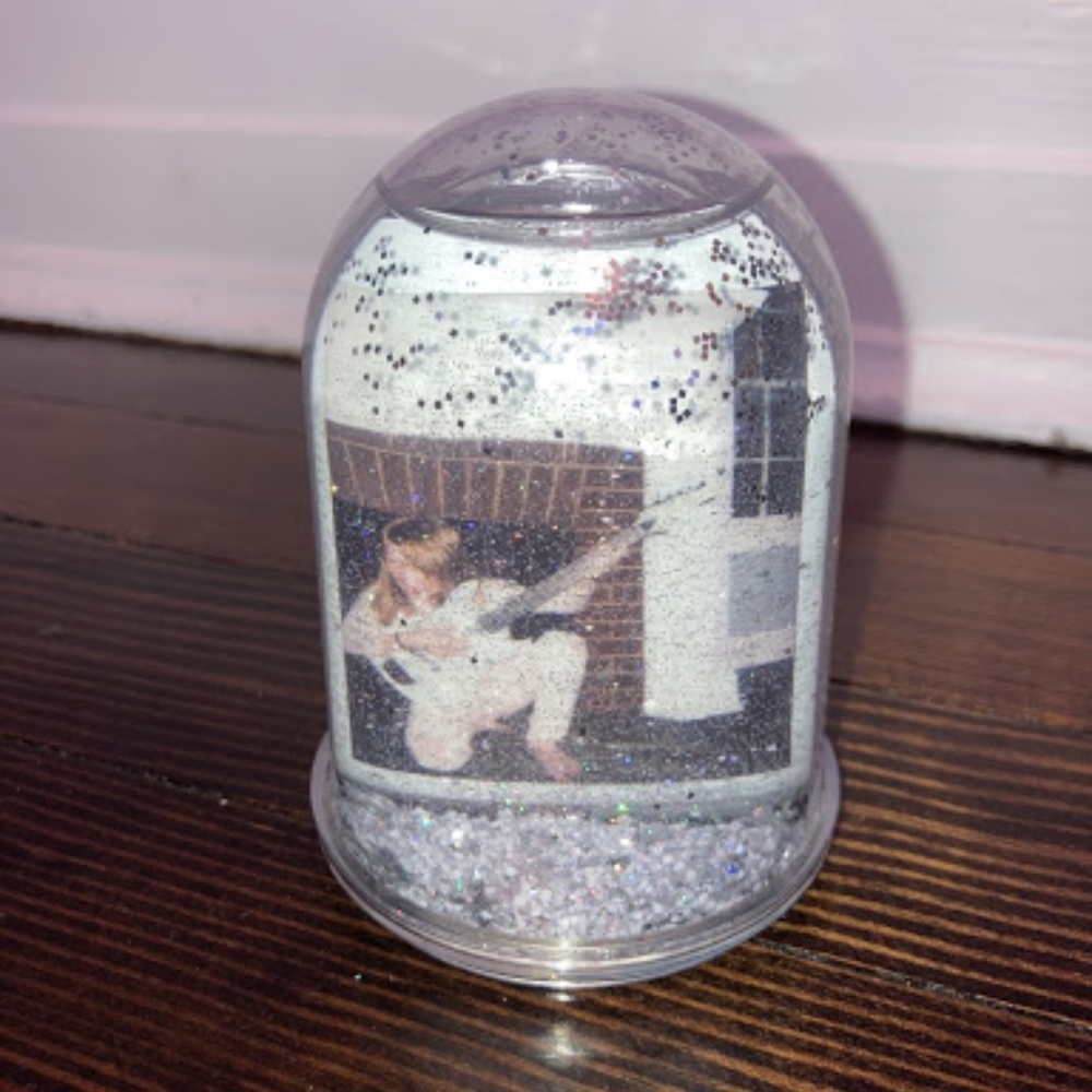 polaroid picture frame